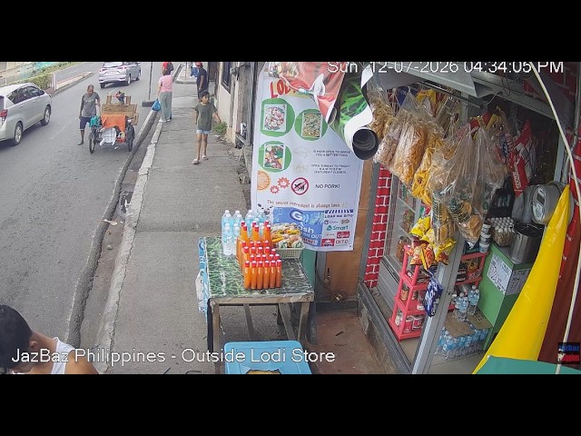 Live webcam view of Lodi's Eatery Street Cam