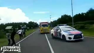 Download lagu Truk oleng jogja mp3 Download lagu Truk oleng jogja mp3