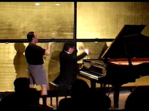 IGUDESMAN & JOO - Rachmaninov had big Hands