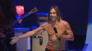 Iggy Pop invites crowd to fill up empty VIP seats [Live at Greek Theatre, Los Angeles - 28-04-2016]