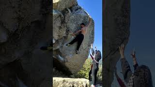 Video thumbnail of Bloqueoso, 7A+. El Escorial