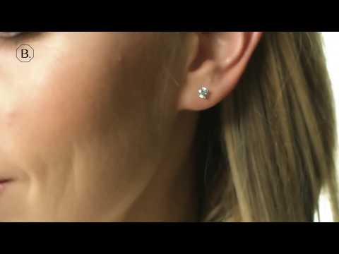 BAUNAT - 0.60 carat classic diamond earrings in white gold with four prongs