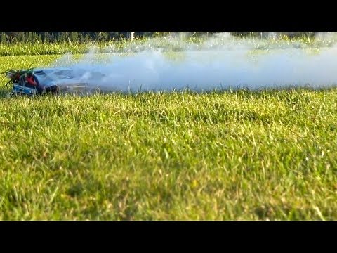 Robert Sixt tooo fast - LiPo catches fire