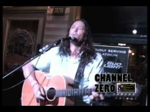 download lagu mp3 mp4 Bat Bennett, download lagu Bat Bennett gratis, unduh video klip Bat Bennett