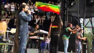 Nas &amp; Damian Marley - Leaders - Live At Lollapalooza 2011