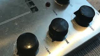 Video thumbnail for Vintage Electro Harmonix Octave Multiplexer by dlacroix73