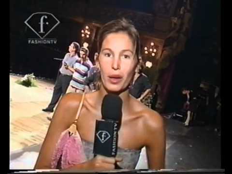 Dolores Barreiro Carola Del Bianco -Desfile Teatro Colon 2002[H264]-20110510_134158(part 19)