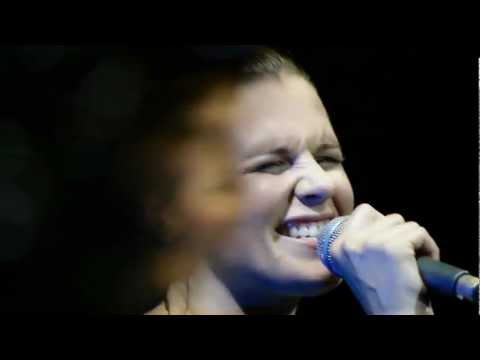 MIKROMUSIC Szkodnik ( Official Live Video)