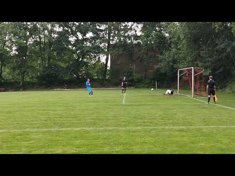 2:3 Pascal Polonski Rot-Schwarz Kiel vs. Inter Türkspor Kiel - Keeper Philipp Ruehter hält