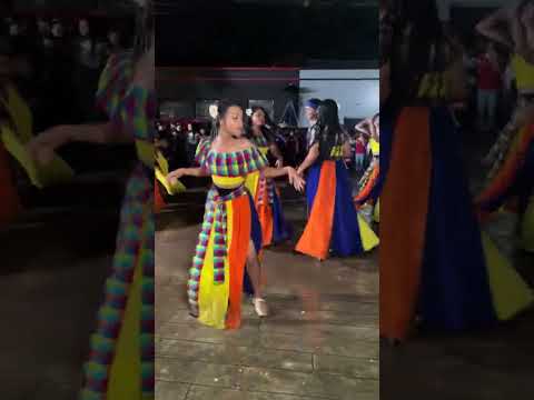 Hermosa Joven bailando punta desde Catacamas Olancho Honduras
