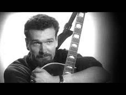 Alex Campbell at St Andrews Folk Club 9-3-75 (artiste only)