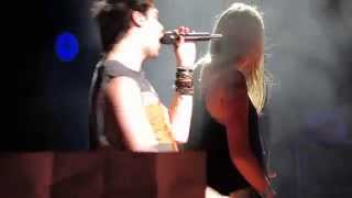 5SOS bringing a fan on stage in Concord (Rejects) HD