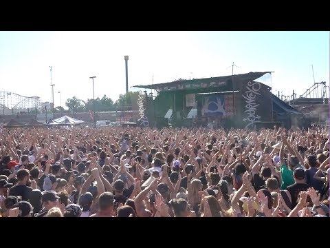 download lagu mp3 mp4 Vans Warped Tour Denver, download lagu Vans Warped Tour Denver gratis, unduh video klip Vans Warped Tour Denver