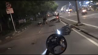 Download lagu Lagi Setting Motor Pemuda ini Panik & Kabur Lihat Polisi dan Menabrak Pengendara Lain - 86 mp3