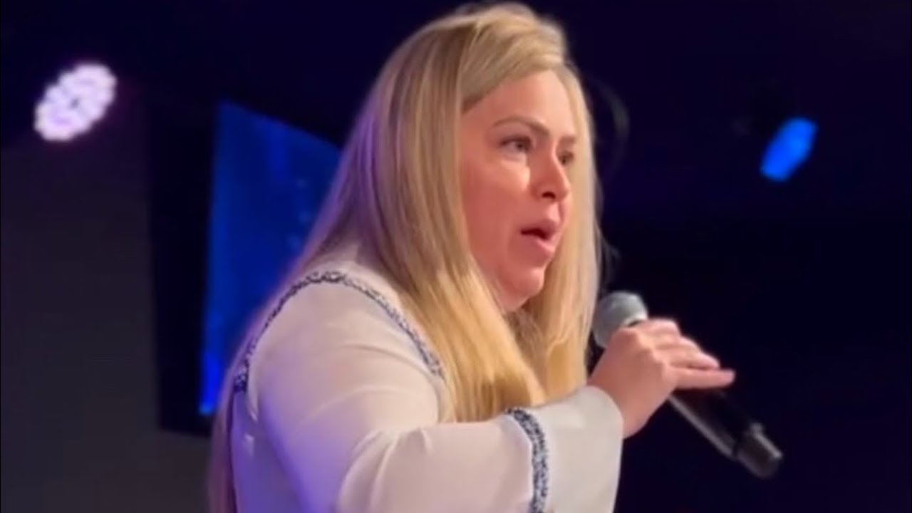 Eu sou a Rosa de Sarom o Lírio dos Vales - Pra Enylane Pontes @Enylane