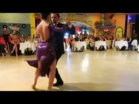 Neri Luciano Piliu y Yanina Quinones