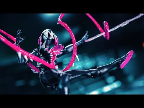 Kaiyodo Revoltech Amazing Yamaguchi Spider-Gwen Gwenom