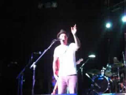 Jason Mraz- 'I'm yours/Bob Marley mash up" -The Junction,UK