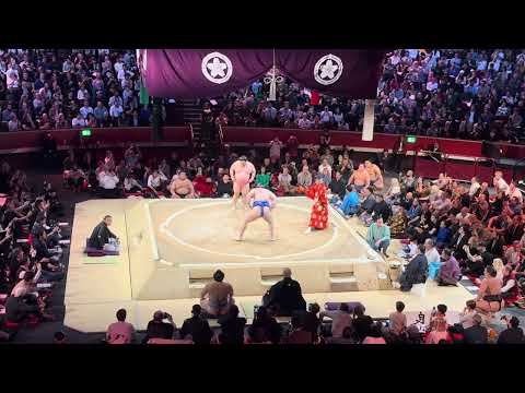 AONISHIKI vs URA - Day 5 Grand Sumo Tournament at the Royal Albert Hall in London, 19th October 2025