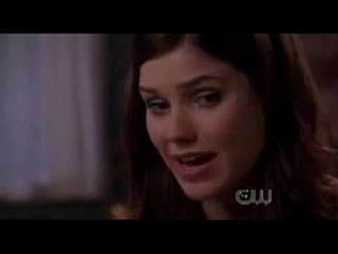 Brooke breaks up with Lucas- 4x01