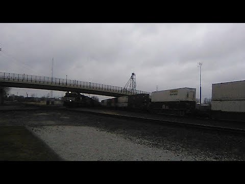NS Coal Train and Intermodal Drag Race into Alliance