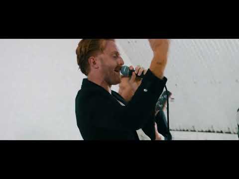 Magnifique (Official Video)