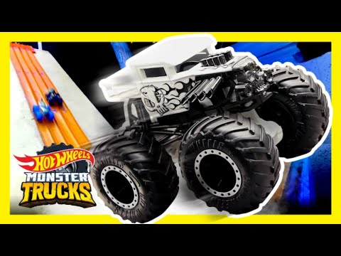 QUEDA LIVRE NO ESCURO! 🚙💨😱 | Torneio de Titãs | Hot Wheels