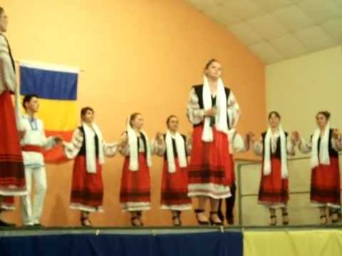 FLORICICA din Posesti, Prahova in spectacol in Franta - solista Alina Haidau