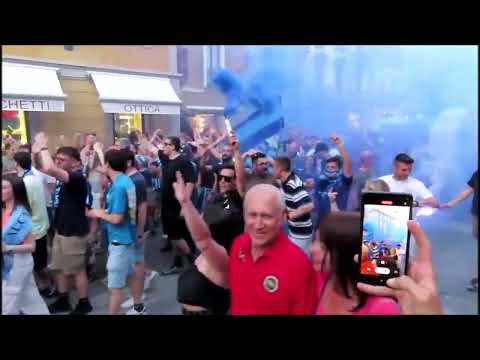 Promozione del Lecco   corteo dei tifosi