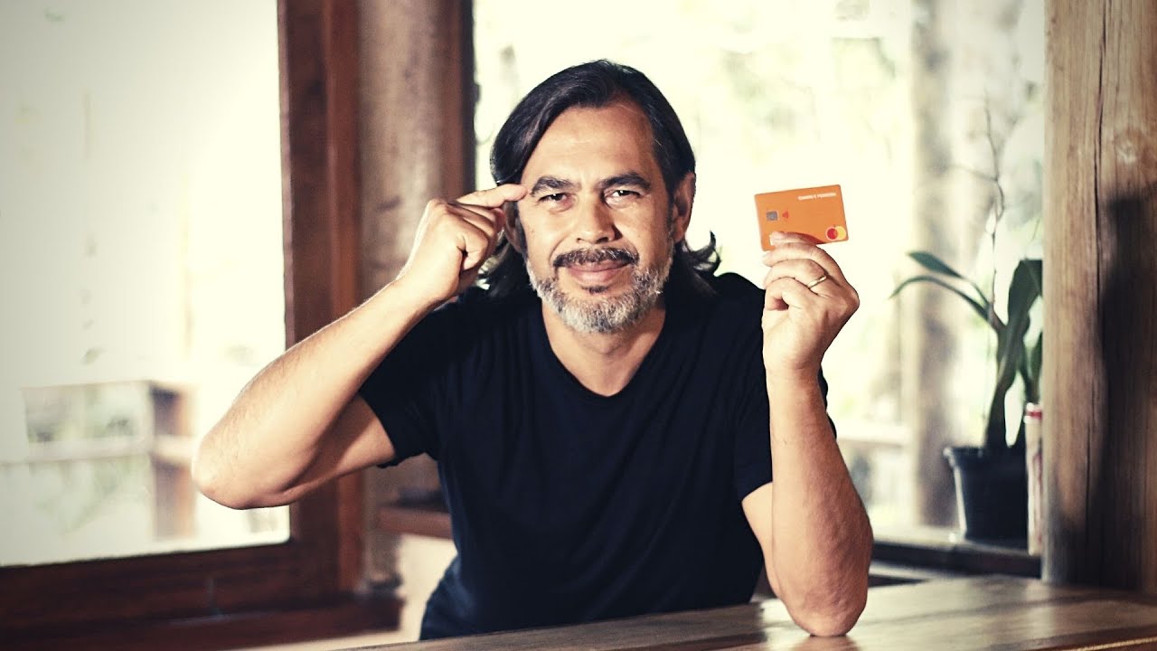 Pare de COMPRAR sem Pensar! Minimalismo e PSICOLOGIA do DINHEIRO.  Live 7/30 - Gianini Cochize