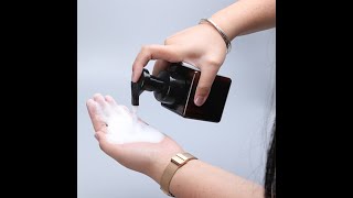 Dispense de sabonete que produz espuma