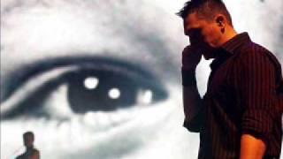 Ákos - Azért vagy itt + lyrics