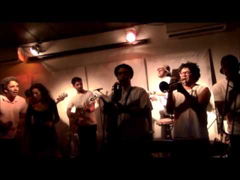 Tabatha Fher e Wilson Simoninha - Zazueira