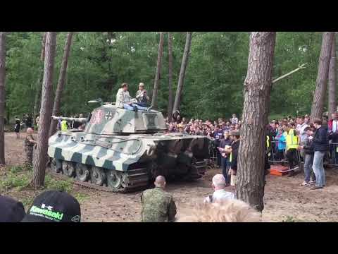 Tiger 2 / Königstiger manual start (militracks 2018 overloon)