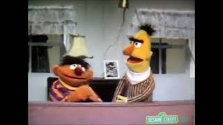 Sesame Street-Ernie Cleans Up.mp4