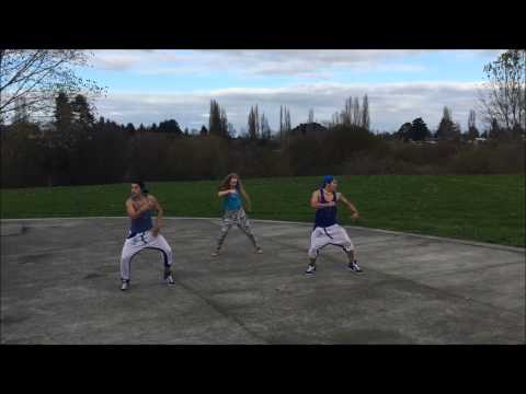 GRUPO ZUMBA Z-2  "CHARLY BLACK - PARTY ANIMAL REMIX"