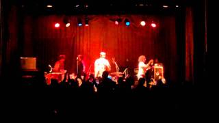 Donna the Buffalo -- If You Don't Like My Peaches Don't Shake My Tree -- conclusion