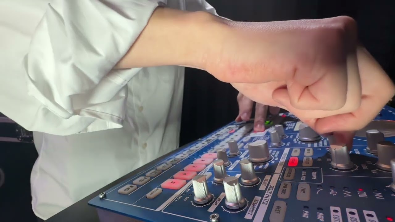 KORG ELECTRIBE-MX EMX Techno Machine Live