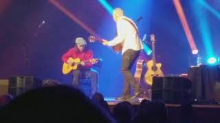 Tommy Emmanuel & Jack Pearson having an 8 bar blues conversation @ The Ryman 2-17-18