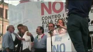 Arianna Ciccone (La Valigia Blu) al No Bavaglio Day (1/07/2010)