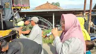 Download lagu Mantap,,, TERLALU SAYANG voc.Mba Erika _ Edisi Munjung Buyut KUNANG Ranjeng _ 2 Oktober 2022 mp3