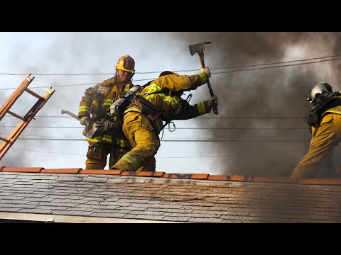 LAFD Task Force 33 Working A Garage Fire