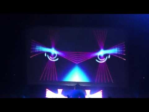 Otto Knows (Afrojack ft.Shermanology) - Can't Stop Me Remix - Rogers Centre Toronto 2013