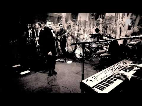 Myles Sanko - Just Being Me - Live uit Lloyd