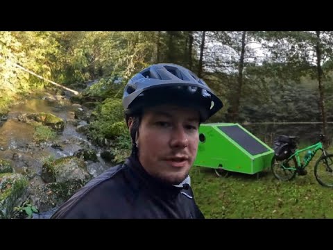 Eine Tour im Herbst/Der Teich im Wald/Höllental/Fahrradcamper