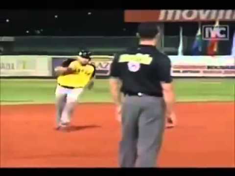 El triple de Hernán Pérez que en su momento puso arriba a los ‪#‎Tigres‬