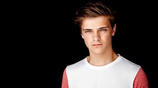 Martin Garrix & Jay Hardway vs. Tom & Jame vs. Matthew Koma - Wizard Sparks (Tomicii Mashup)