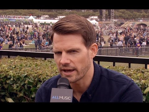 download lagu mp3 mp4 Scott Hansen Artist, download lagu Scott Hansen Artist gratis, unduh video klip Scott Hansen Artist
