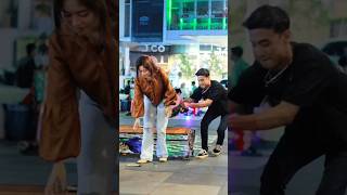 Download lagu kaka cantik celana nya sobek haha #funny #prank #comedy #lucu #shorts mp3