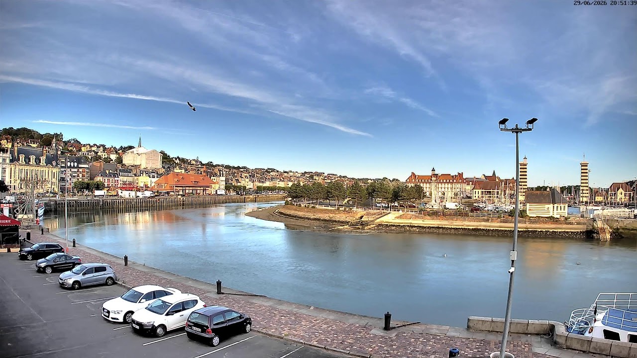 Live webcam view of Trouville-sur-Mer Port & Touques Estuary